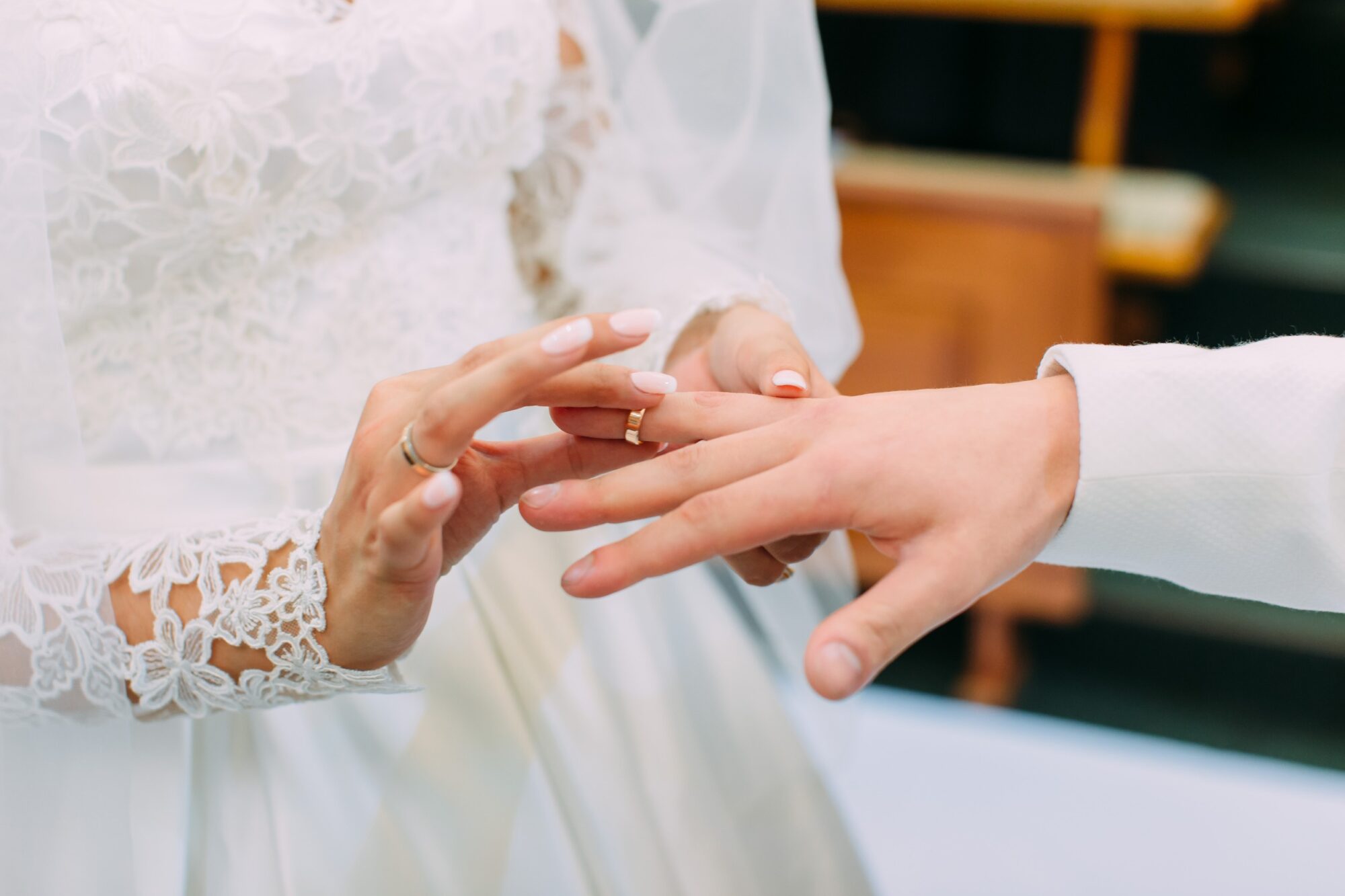 パワーカップルの異業種結婚で得られるもの、失うもの――コーディネイトした男女の関係