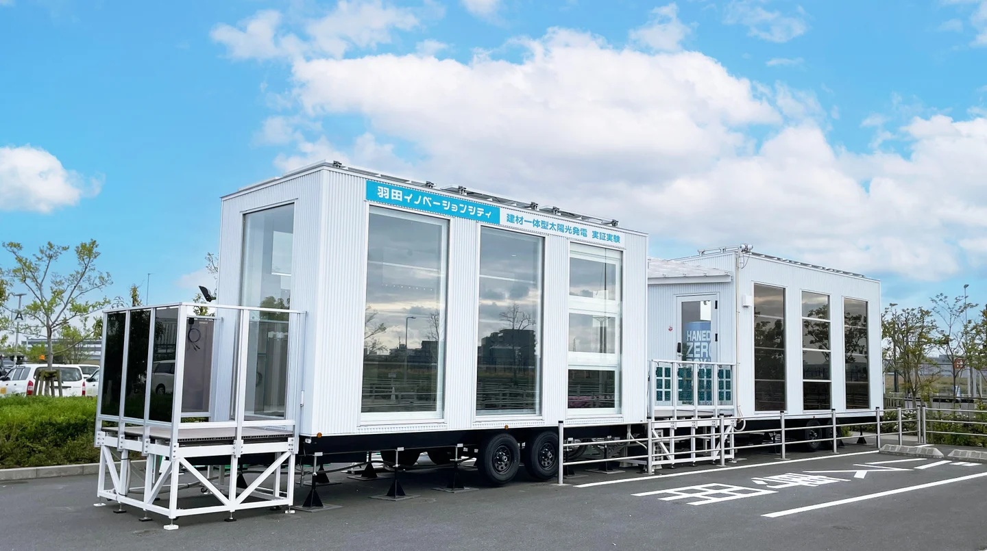 未来の窓は“電力”を生み出す!?  YKK APが「建材一体型太陽光発電」の実証実験を開始！